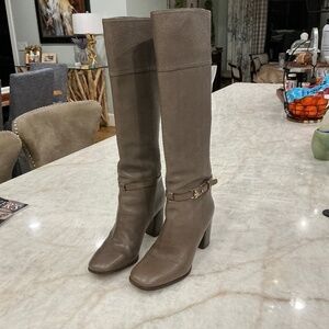 Tory Burch pebbled leather grey taupe women’s Knee Boots size 10